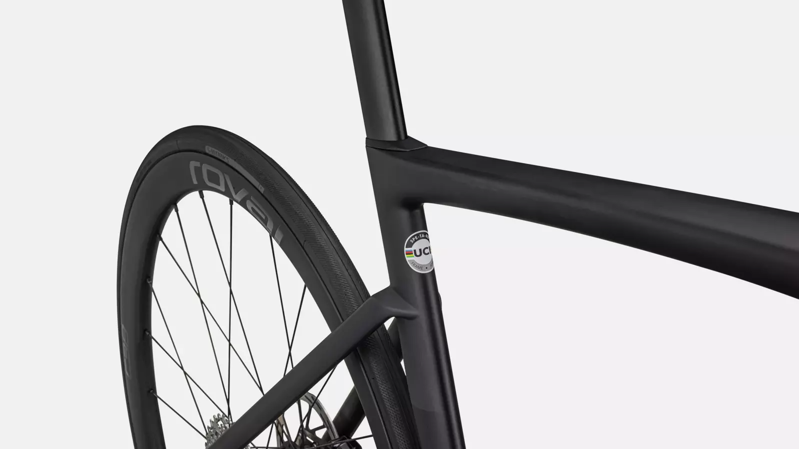 Specialized Tarmac SL7 Expert Road Bike 2023 in Carbon/White-5